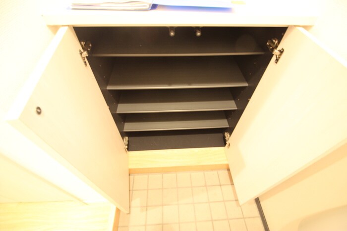 物件内観写真15　(靴箱)