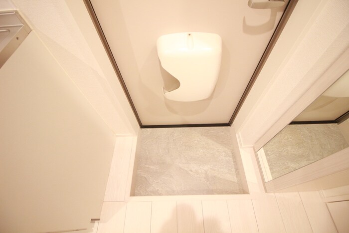 物件内観写真17　(玄関)