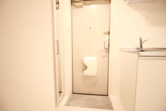 物件内観写真18　(玄関)