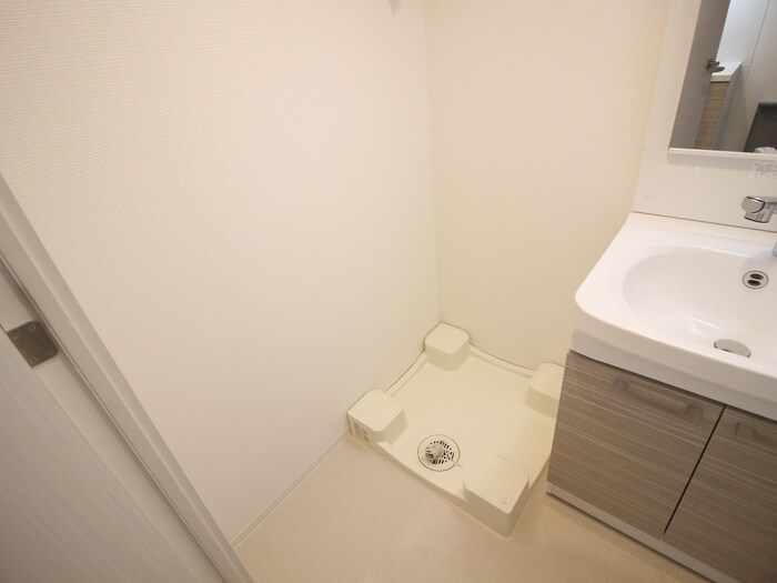 物件内観写真13　(洗濯機置場)