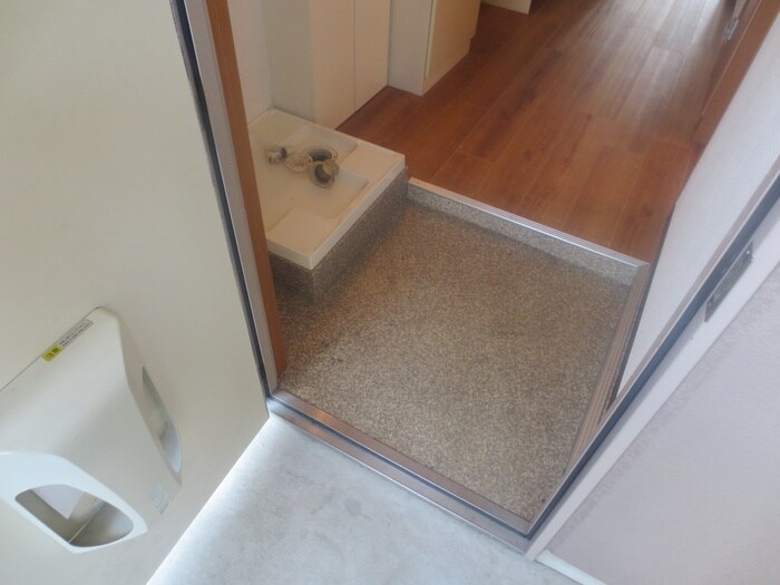 物件内観写真7　(玄関)