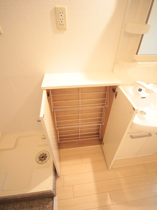 物件内観写真15　(靴箱)