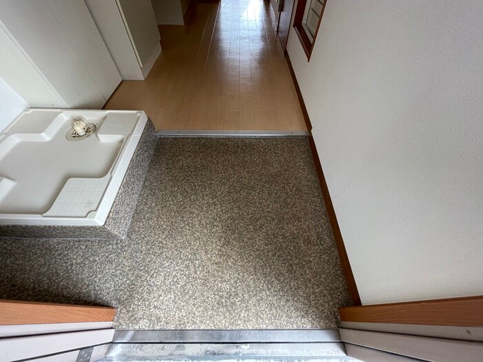 物件内観写真18　(玄関)