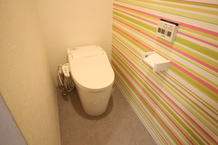 物件内観写真8　(トイレ)