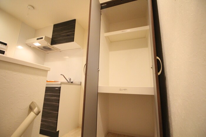 物件内観写真18　(収納)
