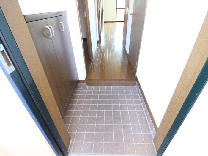 物件内観写真14　(玄関)
