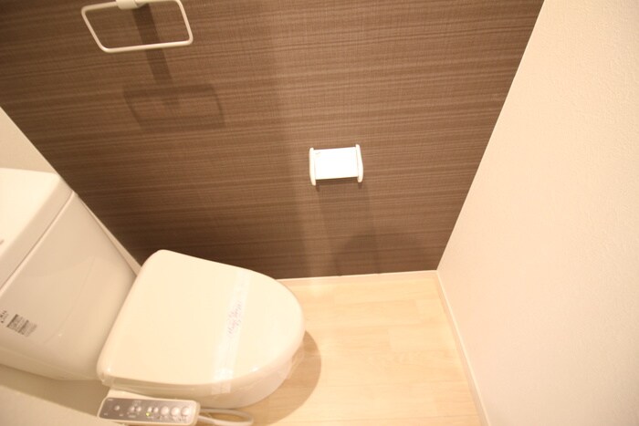 物件内観写真15　(トイレ)