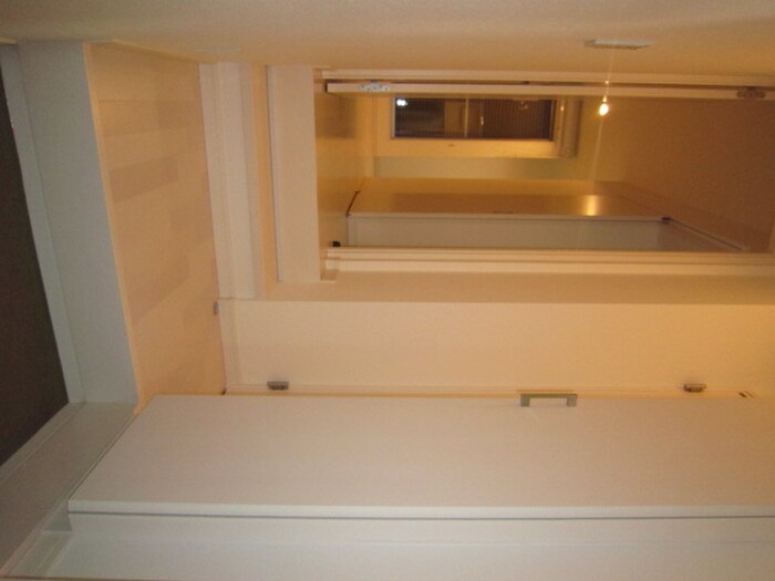 物件内観写真16　(玄関)