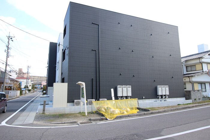 物件外観写真3　(外観写真)