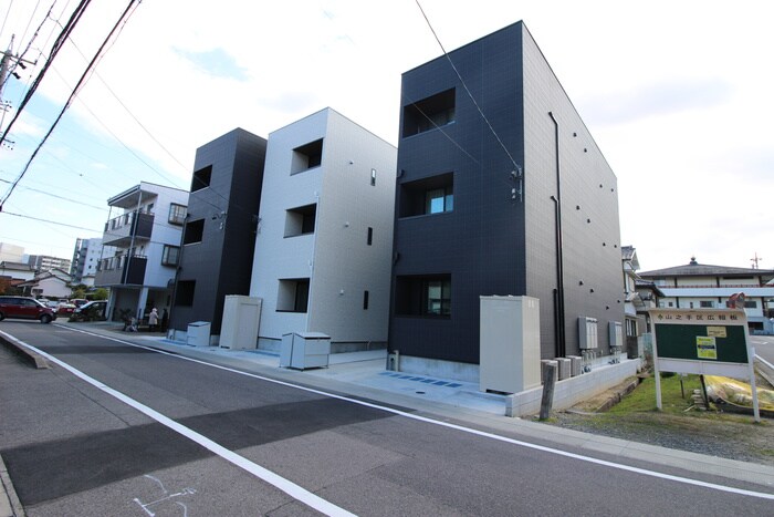 物件外観写真4　(外観写真)