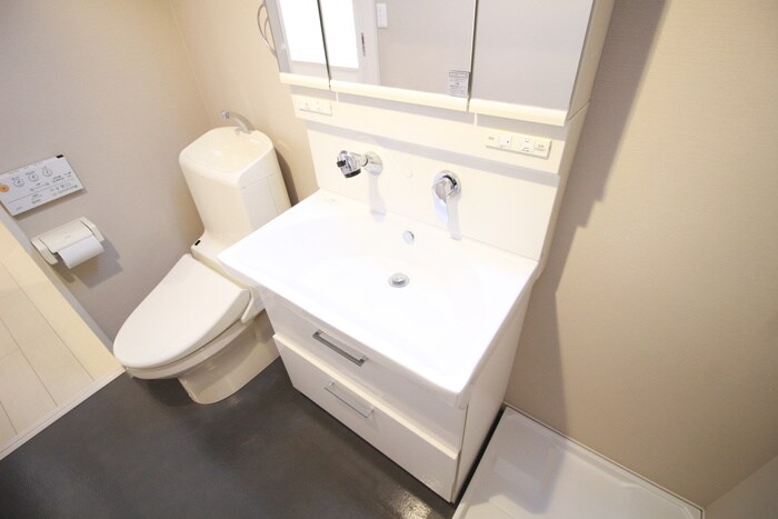 物件内観写真13　(洗面)