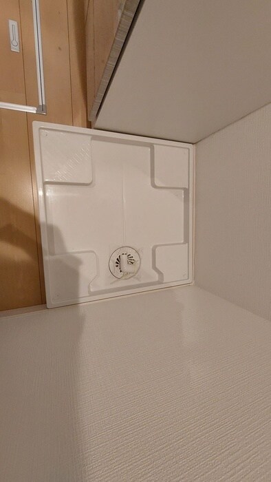 物件内観写真8　(洗濯機置場)