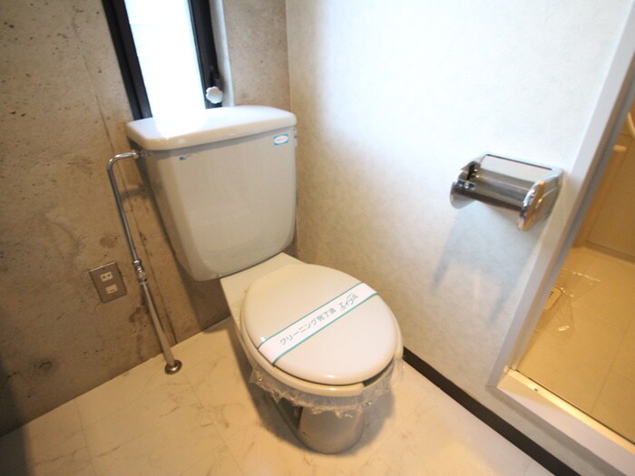 物件内観写真12　(トイレ)