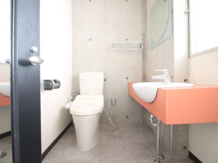 物件内観写真14　(トイレ)