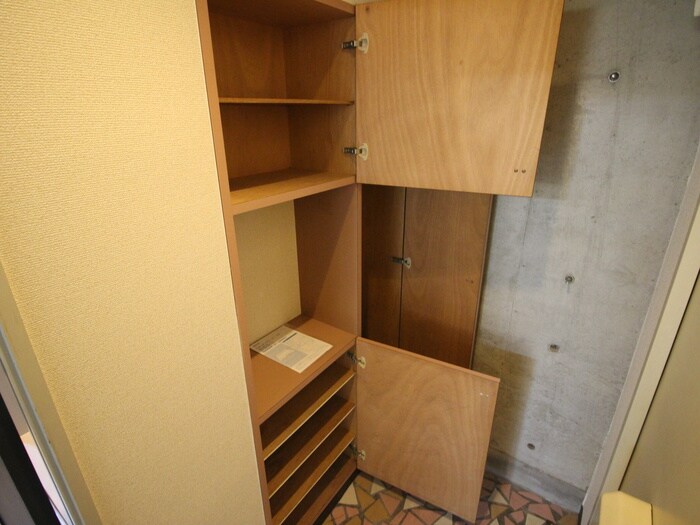 物件内観写真18　(靴箱)