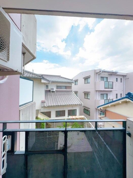 物件内観写真18　(室内からの展望)