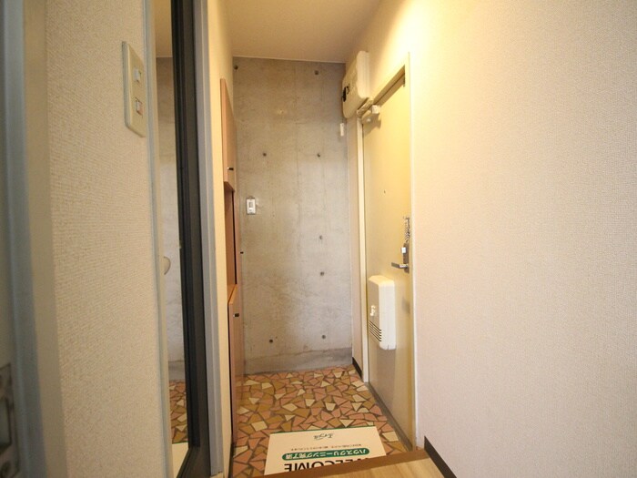 物件内観写真22　(玄関)