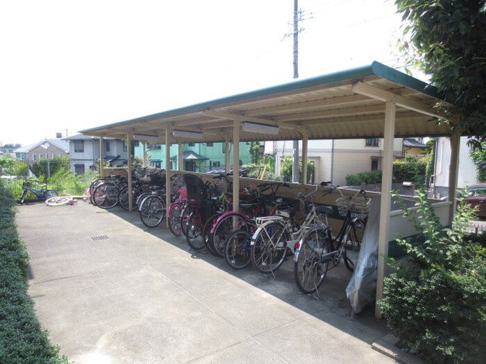 物件外観写真3　(駐輪場)
