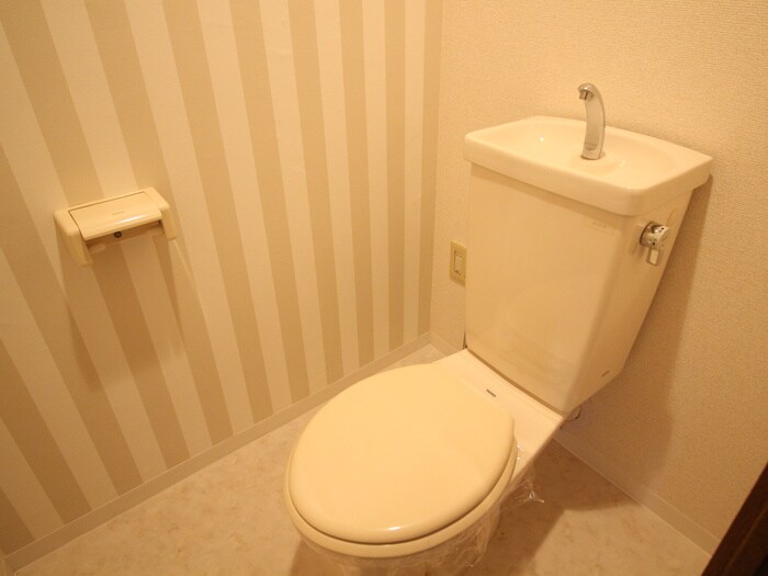 物件内観写真15　(トイレ)