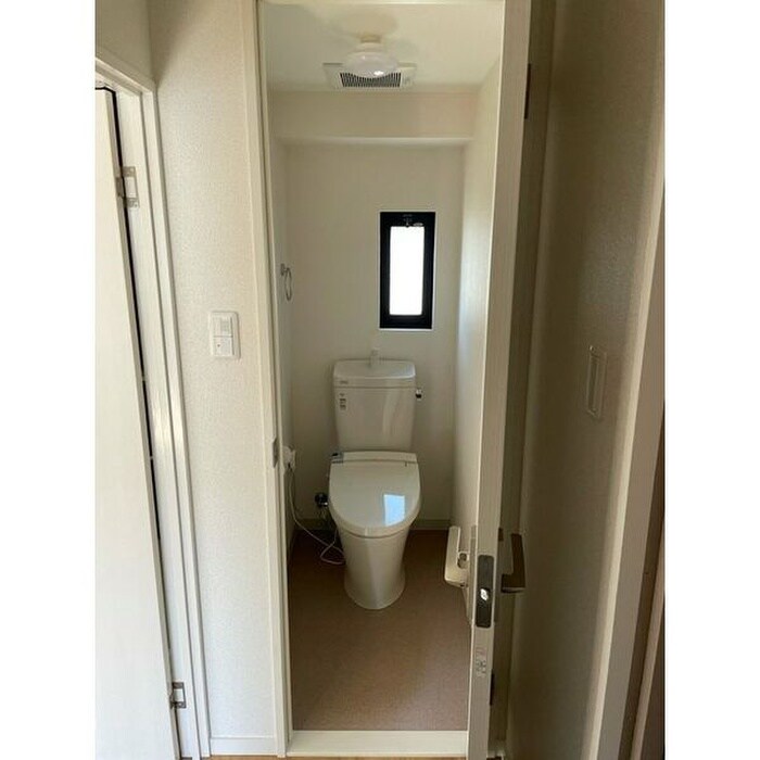 物件内観写真9　(トイレ)