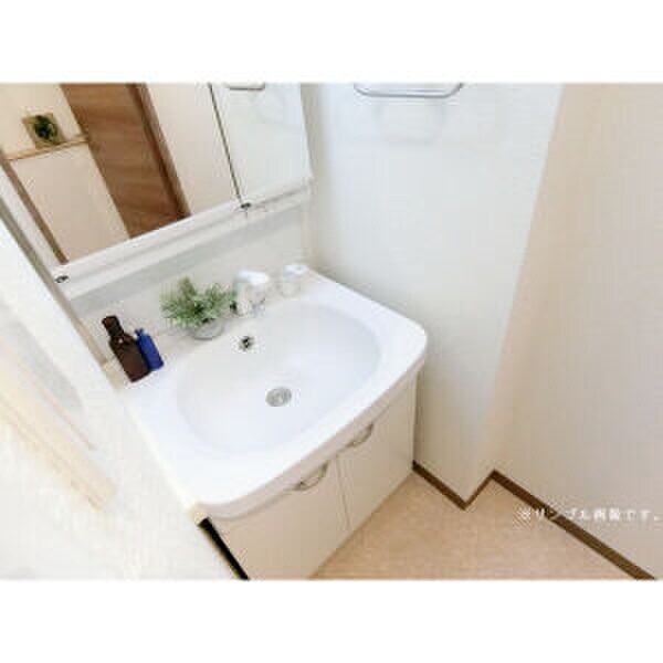 物件内観写真10　(洗面)