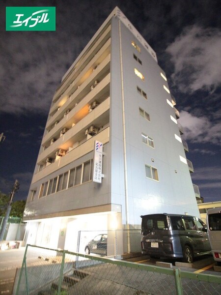 ベース日比野外観写真