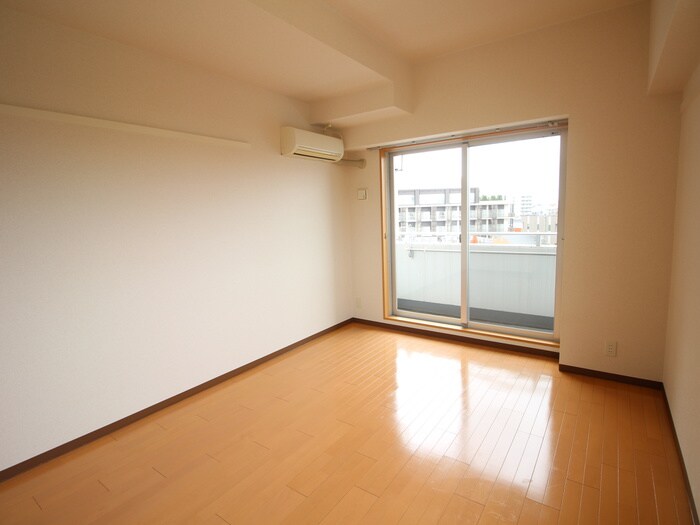 物件内観写真11　(居室)