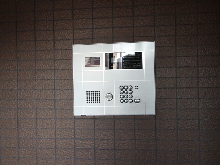 物件外観写真6　(エントランス部分)