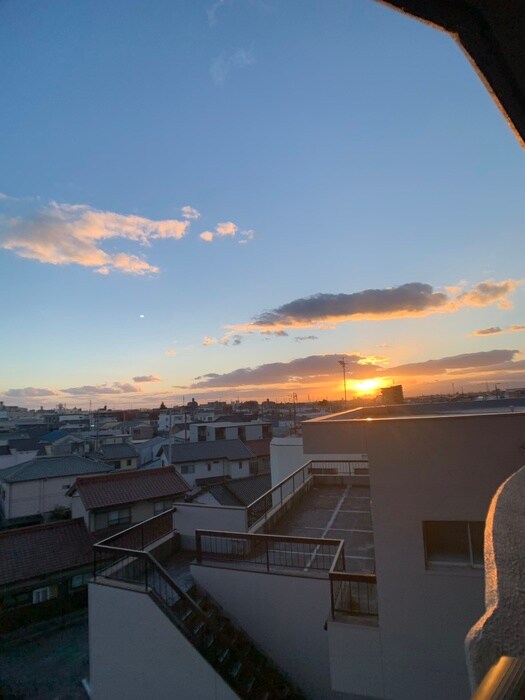 物件内観写真19　(室内からの展望)