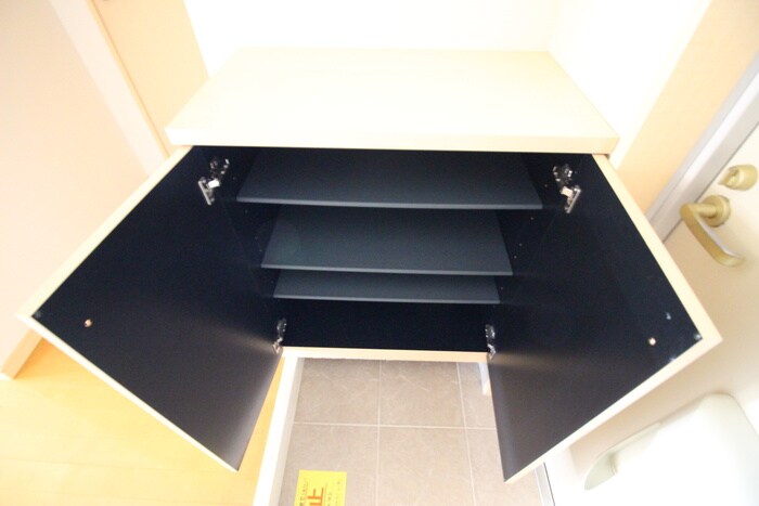 物件内観写真15　(靴箱)