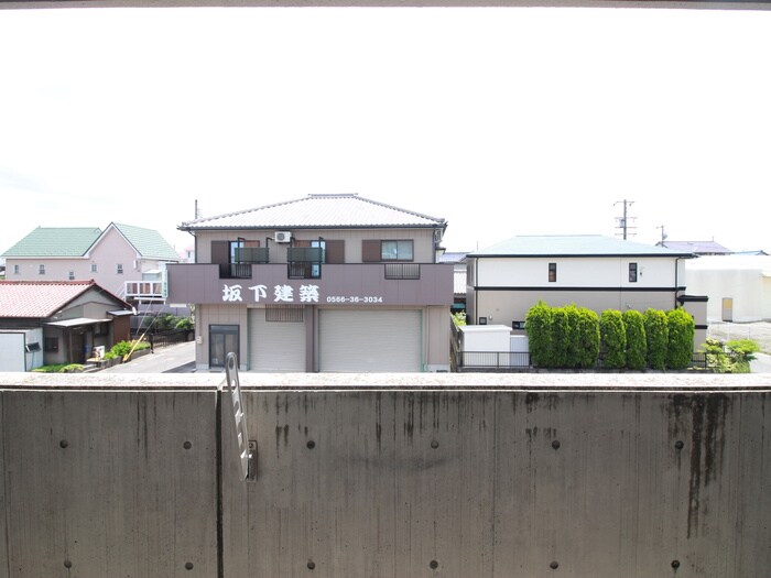 物件内観写真17　(室内からの展望)