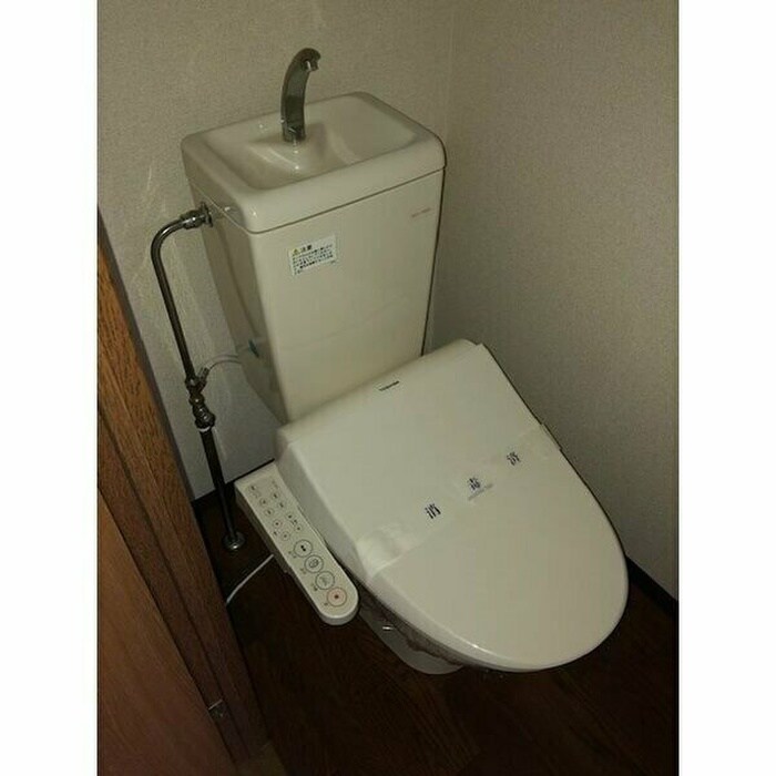 物件内観写真8　(トイレ)