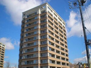 ｾﾝﾄﾗﾙｶﾞｰﾃﾞﾝ･ﾚｼﾞﾃﾞﾝｽC棟（402）外観写真