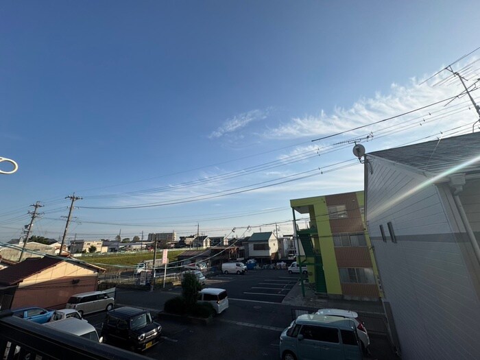 物件内観写真16　(室内からの展望)