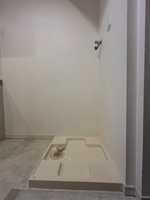 物件内観写真15　(洗濯機置場)