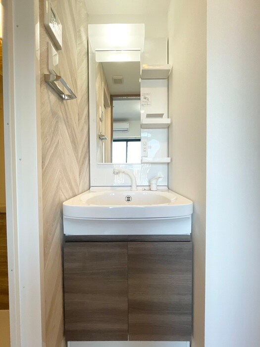 物件内観写真12　(洗面)