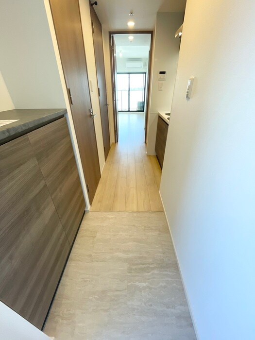 物件内観写真11　(玄関)