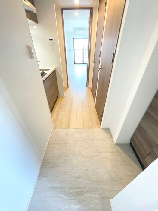 物件内観写真11　(玄関)