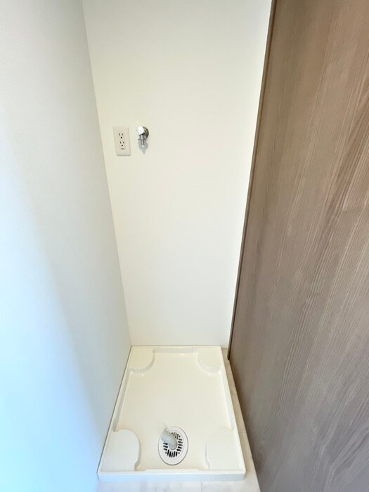 物件内観写真13　(洗濯機置場)