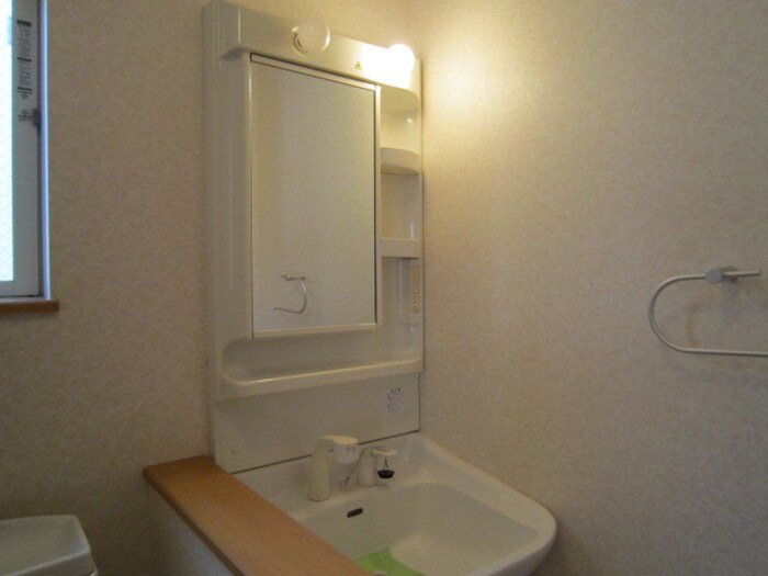 物件内観写真10　(洗面)