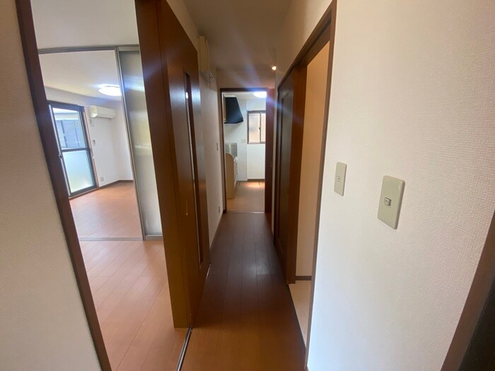 物件内観写真16　(廊下)