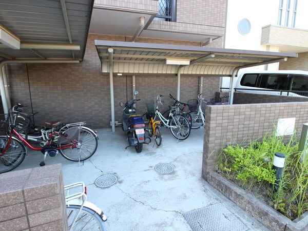 駐輪場