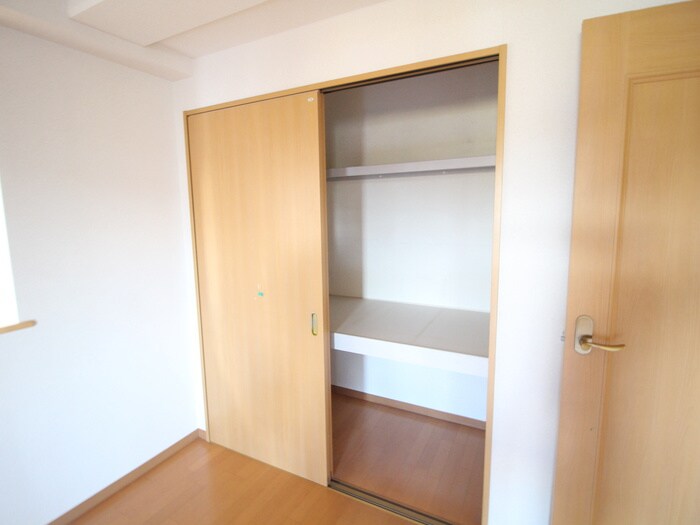 物件内観写真10　(収納)
