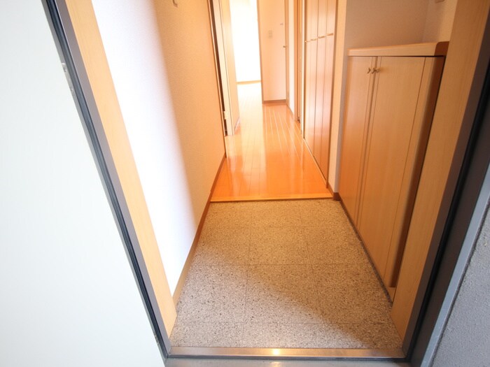 物件内観写真19　(玄関)