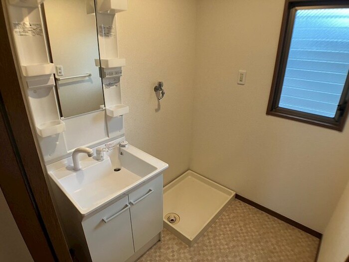 物件内観写真5　(洗面)