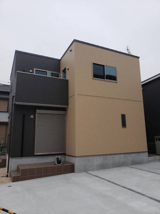 物件外観写真2　(駐車場)