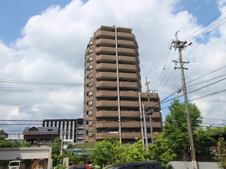 ﾗｲｵﾝｽﾞﾏﾝｼｮﾝ八事山（1302）外観写真