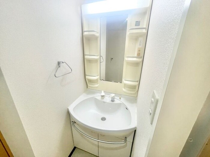 物件内観写真11　(洗面)