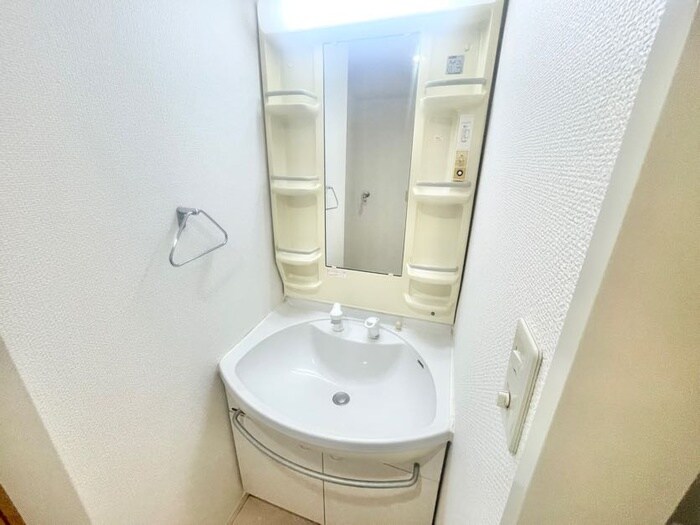 物件内観写真11　(洗面)