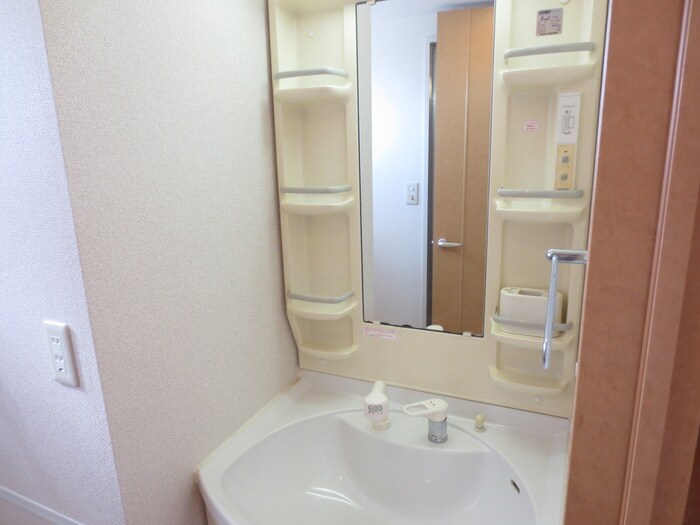 物件内観写真11　(洗面)